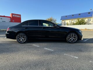 2016 Mercedes-Benz E-Класс 200 V (W213, S213, C238), чёрный, 2399000 рублей, вид 3
