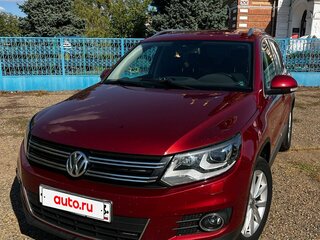 2011 Volkswagen Tiguan I Рестайлинг, красный, 1290500 рублей, вид 3