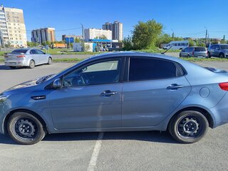 2014 Kia Rio 6-speed III, голубой, 520000 рублей, вид 4