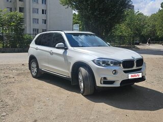 2017 BMW X5 25d III (F15), белый, 3499000 рублей, вид 3