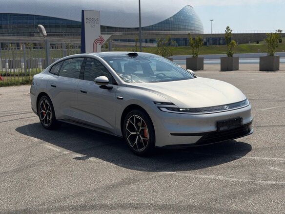 2026 Changan Qiyuan A06 28.39 kWh, серебристый, 2549990 рублей