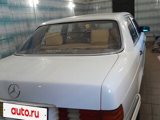 1983 Mercedes-Benz S-Класс 380 II (W126), белый, 1200000 рублей, вид 3