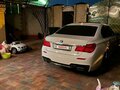 2011 BMW 7 серии 750i V (F01/F02/F04), белый, 5000000 рублей - вид 6