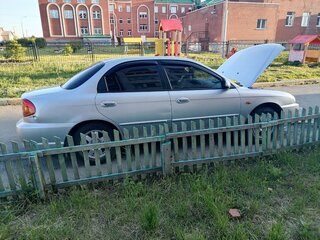 2007 Kia Spectra I Рестайлинг 2, серебристый, 240000 рублей, вид 2