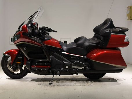 2015 Honda GL 1800 Gold Wing, красный, 1400000 рублей, вид 2