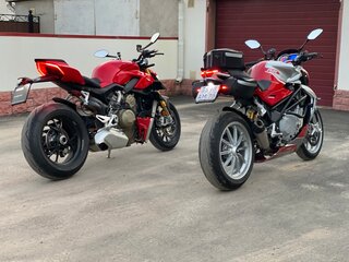 2013 MV Agusta Brutale 1090, серебристый, 1350000 рублей, вид 2