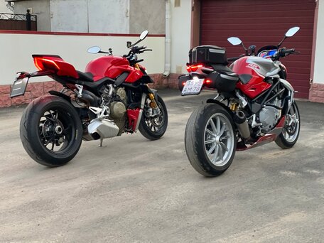 2013 MV Agusta Brutale 1090, серебристый, 1350000 рублей, вид 2
