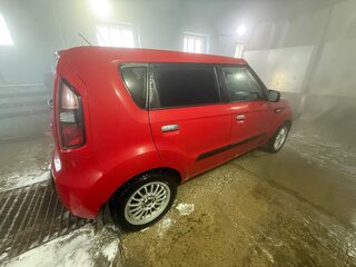 2009 Kia Soul I, красный, 600000 рублей, вид 4