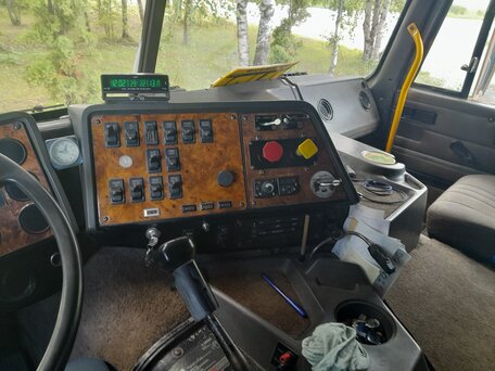 1996 International 9000 Series, оранжевый, 550000 рублей, вид 4