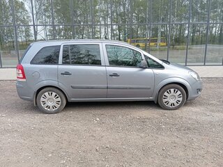 2011 Opel Zafira B Рестайлинг, голубой, 660000 рублей, вид 2