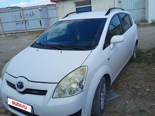2008 Toyota Corolla Verso I Рестайлинг 2, белый, 700000 рублей, вид 1