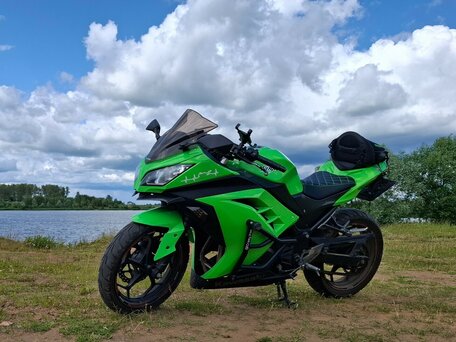 2013 Kawasaki Ninja 300, зелёный, 350000 рублей, вид 1