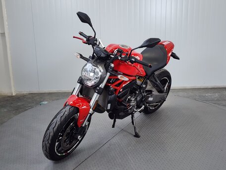 2020 Ducati Monster 821, красный, 799000 рублей, вид 4