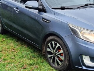 2013 Kia Rio 5-speed III, голубой, 850000 рублей, вид 1
