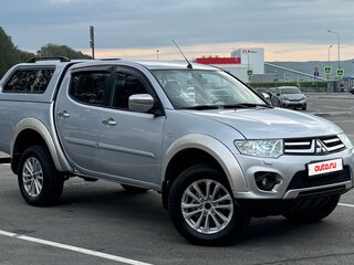 2014 Mitsubishi L200 IV Рестайлинг, серебристый, 1820000 рублей, вид 4