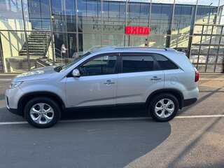 2013 Kia Sorento II Рестайлинг, серебристый, 1700000 рублей, вид 4