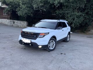 2013 Ford Explorer V, белый, 1900000 рублей, вид 1