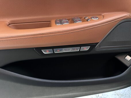 2017 BMW 7 серии 730d xDrive VI (G11/G12), коричневый, 3333000 рублей, вид 3