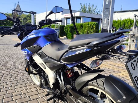 2021 Bajaj Pulsar NS 200, синий, 210000 рублей, вид 5