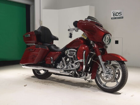 2016 Harley-Davidson Street Glide, красный, 1800000 рублей, вид 1