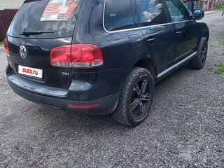 2005 Volkswagen Touareg I, чёрный, 830000 рублей, вид 4