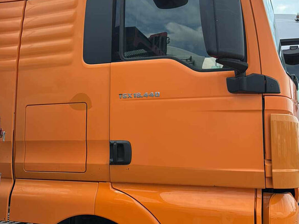 2015 MAN TGX, жёлтый, 3450000 рублей - вид 7