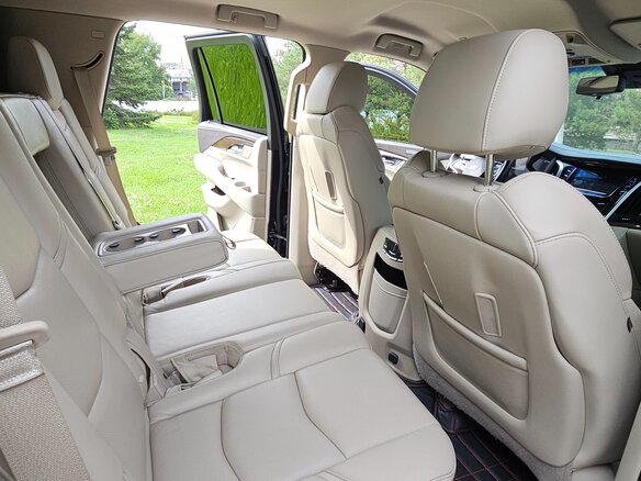 2018 Cadillac Escalade IV, синий, 6000000 рублей - вид 31
