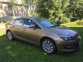 2013 Opel Astra J Рестайлинг, бежевый, 900000 рублей, вид 2