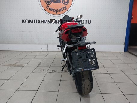2023 Honda CBR 650R, красный, 925000 рублей, вид 4