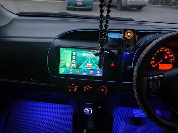 2018 Toyota Vitz III (XP130) Рестайлинг 2, белый, 900000 рублей - вид 13