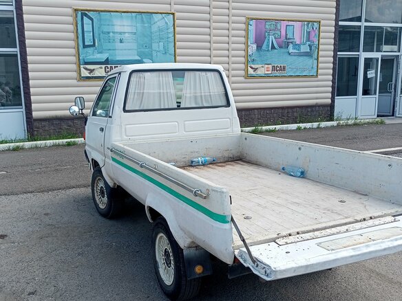 1990 Toyota LiteAce, белый, 375000 рублей - вид 4