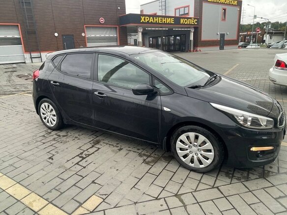 2016 Kia Ceed II Рестайлинг, чёрный, 1560000 рублей - вид 4