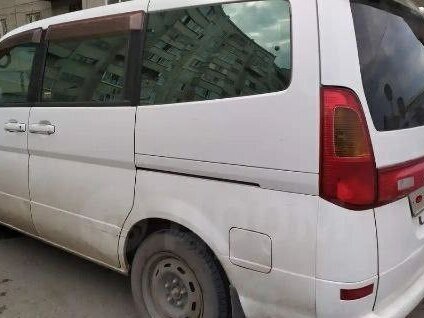 1999 Nissan Serena II (C24), белый, 500000 рублей - вид 4