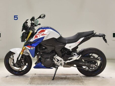 2023 BMW F 900 R, белый, 1077000 рублей, вид 1