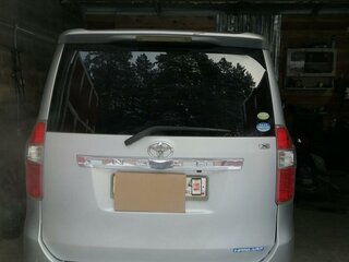 2007 Toyota Noah II (R70), серебристый, 1300000 рублей, вид 5