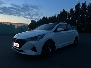2021 Hyundai Solaris II Рестайлинг, белый, 1350000 рублей, вид 2