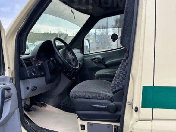 2012 Volkswagen Crafter, бежевый, 1650000 рублей - вид 16
