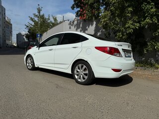 2011 Hyundai Solaris I, белый, 999000 рублей, вид 5