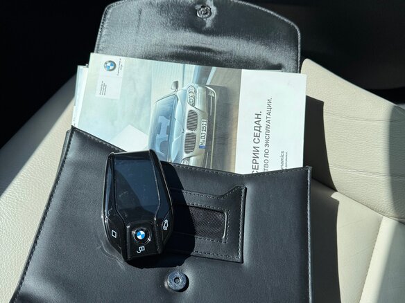 2012 BMW 5 серии 525d xDrive VI (F10/F11/F07), белый, 2400000 рублей - вид 13