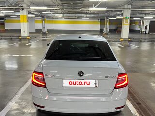 2019 Skoda Octavia III (A7) Рестайлинг, белый, 1950000 рублей, вид 4