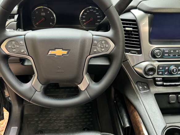 2019 Chevrolet Tahoe IV, чёрный, 3750000 рублей - вид 25