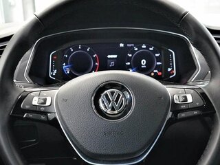 2019 Volkswagen Tiguan II, серебристый, 2150000 рублей, вид 3