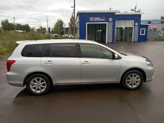 2007 Toyota Corolla Fielder X (E140, E150), серебристый, 700000 рублей, вид 2