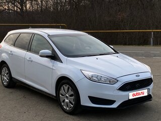 2017 Ford Focus III Рестайлинг, белый, 900000 рублей, вид 2