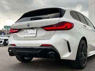 2023 BMW 1 серии 118i III (F40), белый, 1500000 рублей, вид 3