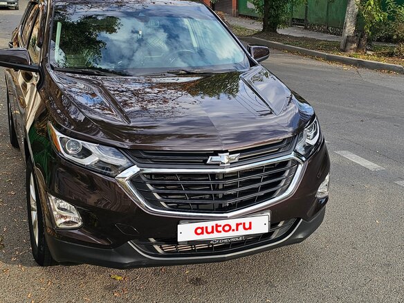 2020 Chevrolet Equinox III, коричневый, 2550000 рублей - вид 3
