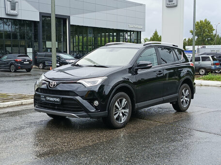 Toyota RAV4 IV (XA40) Рестайлинг