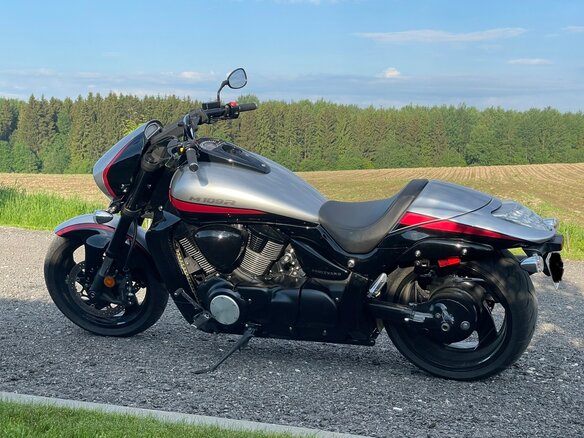 2017 Suzuki Boulevard M109R, серебристый, 2377335 рублей