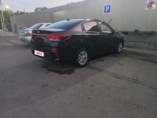 2018 Kia Rio IV, чёрный, 1249000 рублей, вид 4
