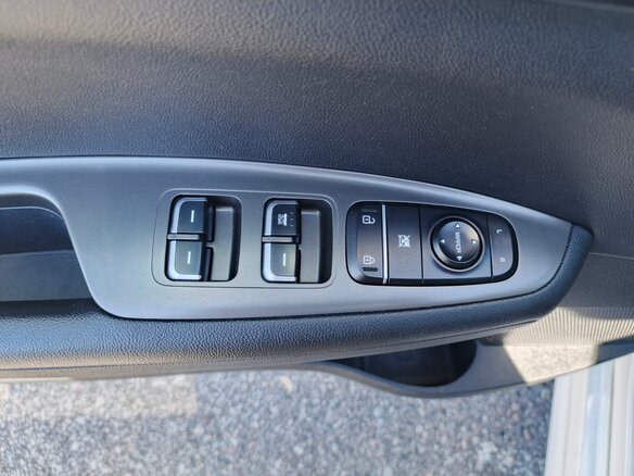 2019 Kia Optima IV Рестайлинг, белый, 1800000 рублей - вид 10